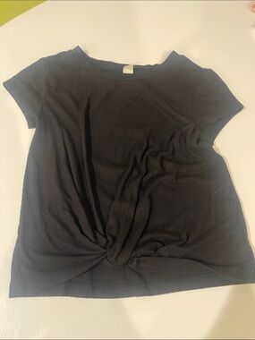 1901 Black Short Sleeve Knot-Front Ribbed Tee